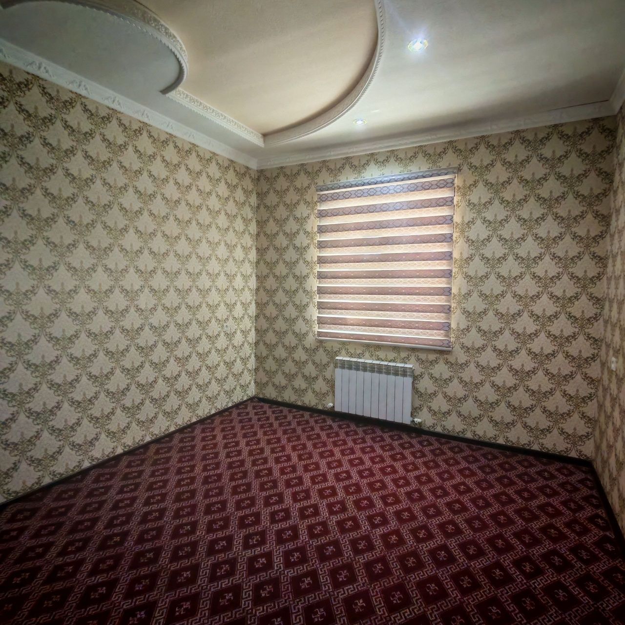 Стадион кучада янги  домда 2хонали кв 250$га ижарага берилади