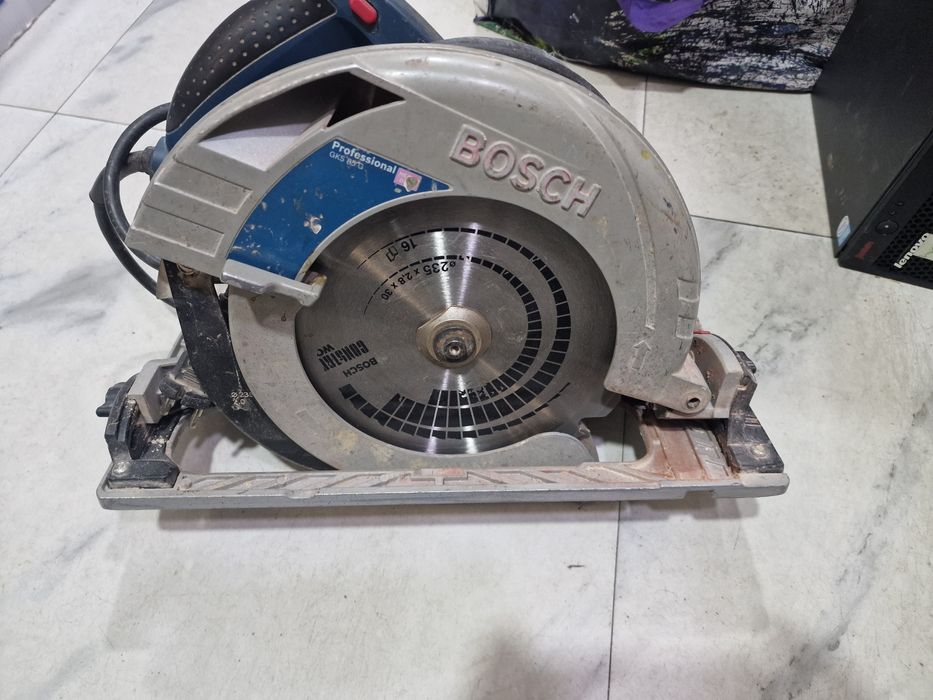 Трион циркулярен BOSCH GKS 85 G