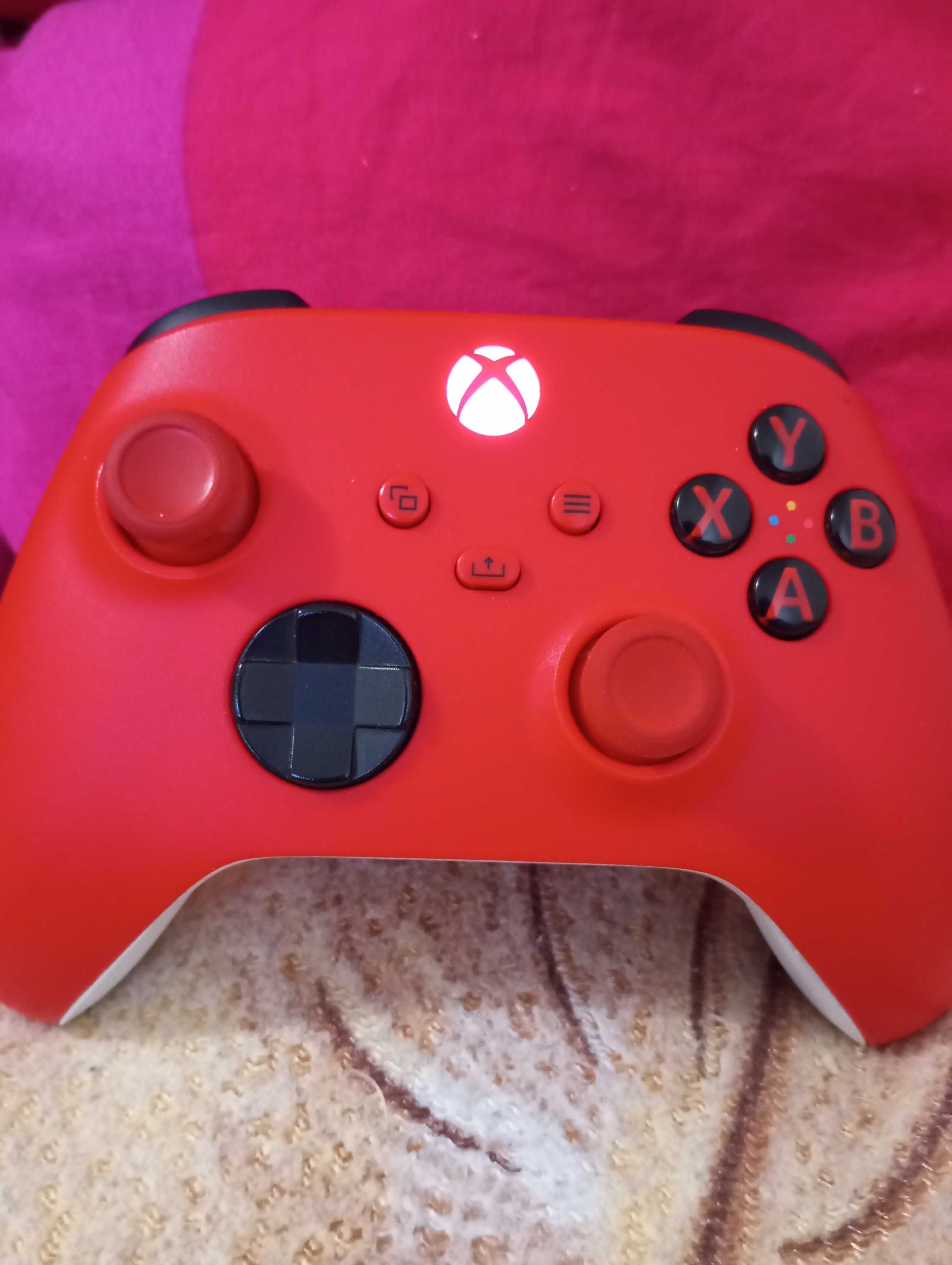 Vând controler Xbox series S/X roșu