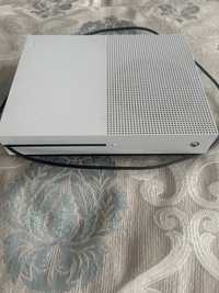 Xbox one s 1TB продам
