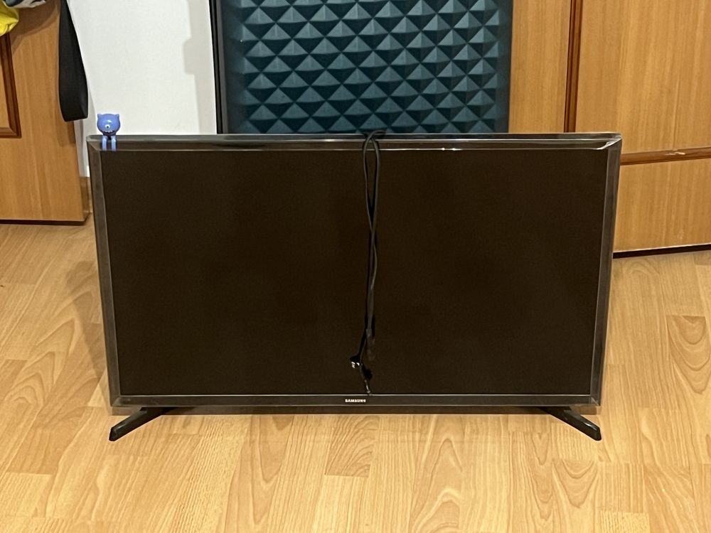 Телевизор Samsung 32 диагональ