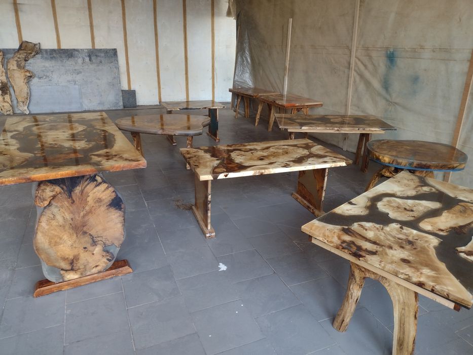 Холни маси - разпродажба