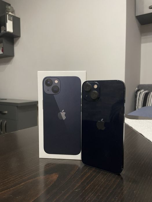 Продавам iphone 13/256GB
