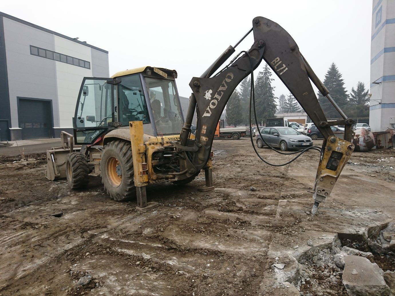Inchiriez buldo excavator, camion, miniexcavator, excavator