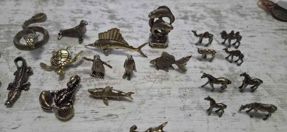 Vand obiecte asiatice bronz,stampe,diorame ,figurine feng shui. 8 poze