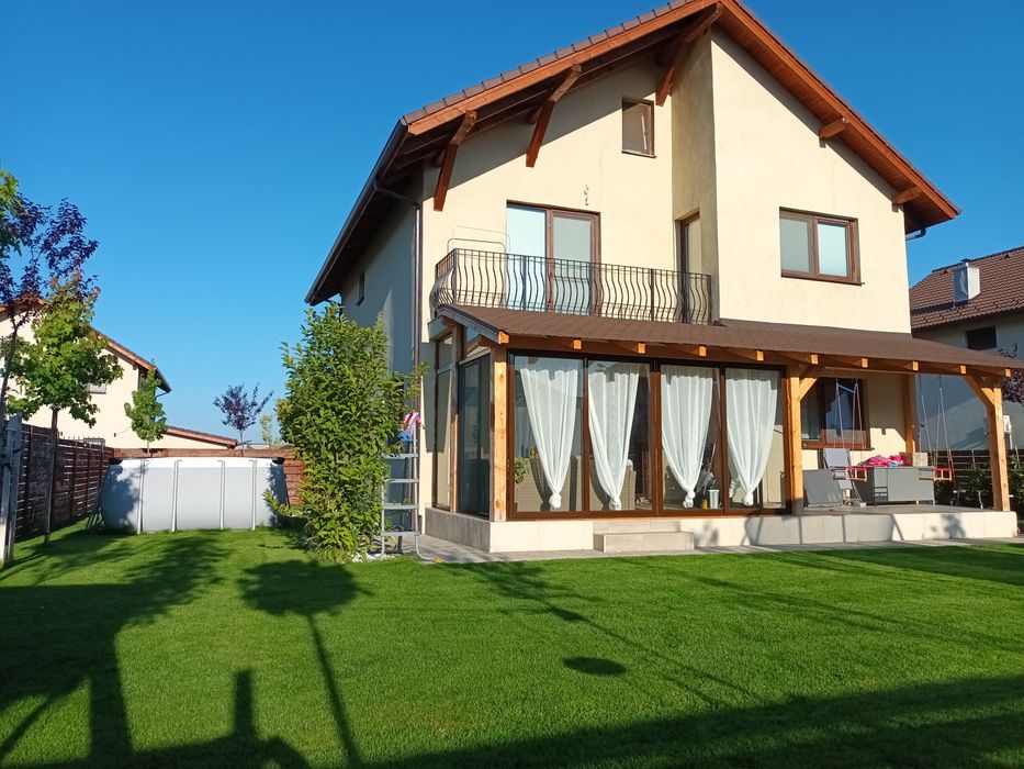 Casa 4 dormitoare cartier Izvor Brasov