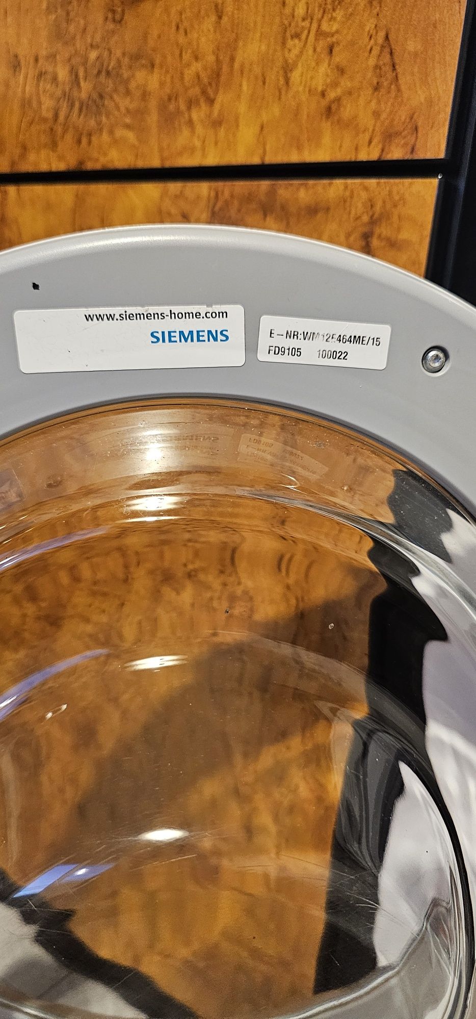 Продавам пералня Siemens WM12E464MЕ за части или ремонт
