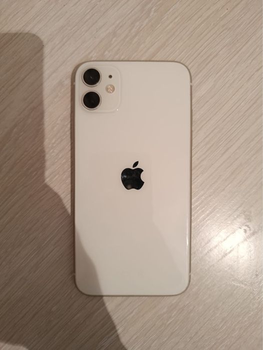 Айфон 11/128 телефон