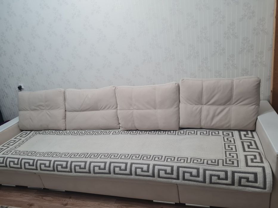 Продам  диван в отличном состоянии