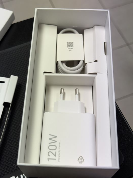 Xiaomi Redmi Note 13 Pro Plus + 5G,Midnight Black,512GB/12GB RAM *Нов*