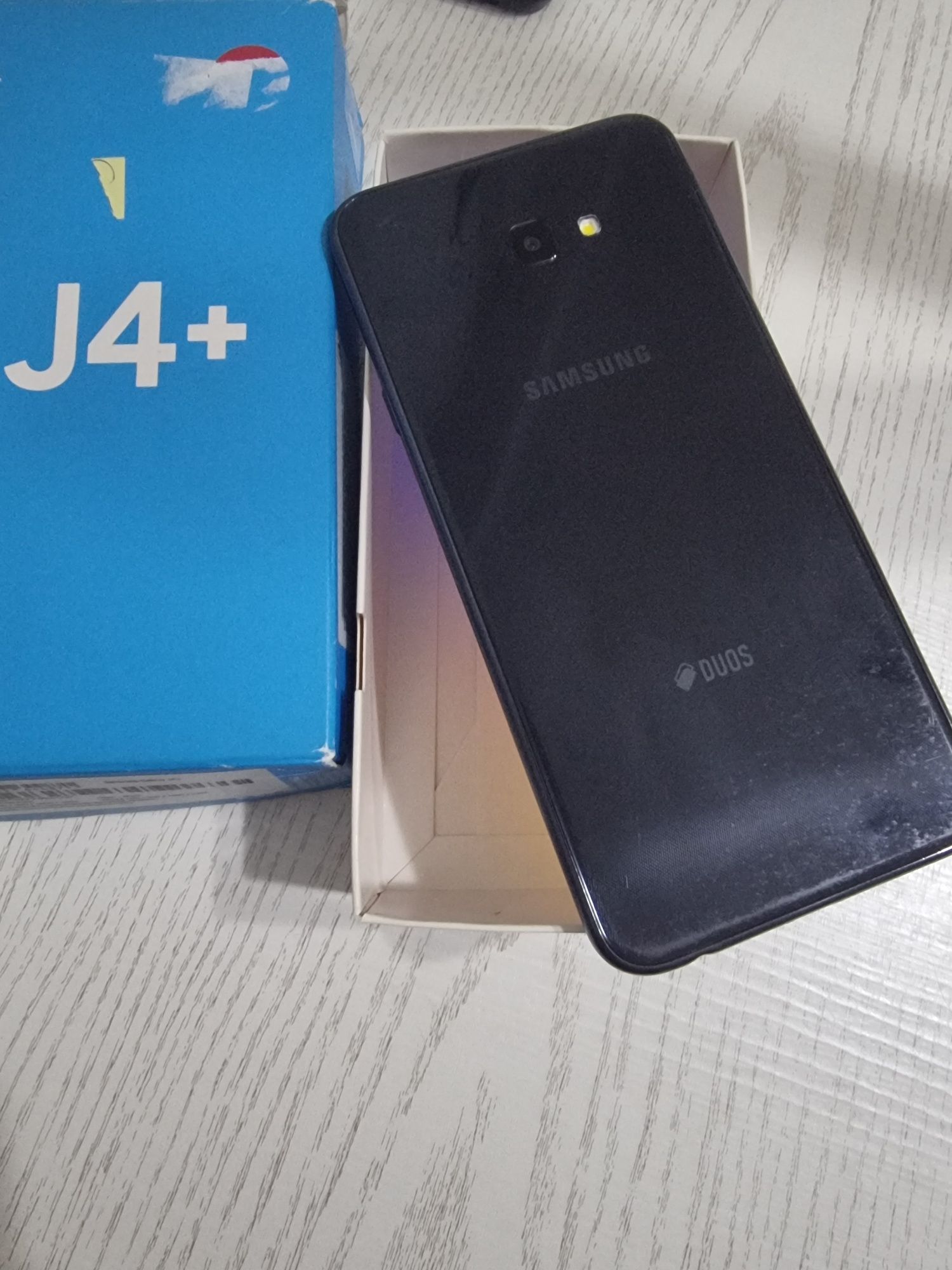 Samsung Galaxy J4 plus