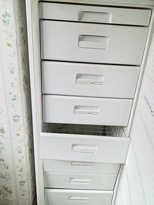 Вертикален фризер