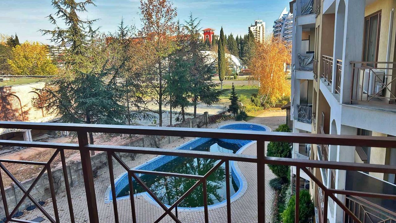 Продава се Двустаен апартамент в к.к. Слънчев бряг - 62 кв.м за 1073 €/кв.м - Снимка #8