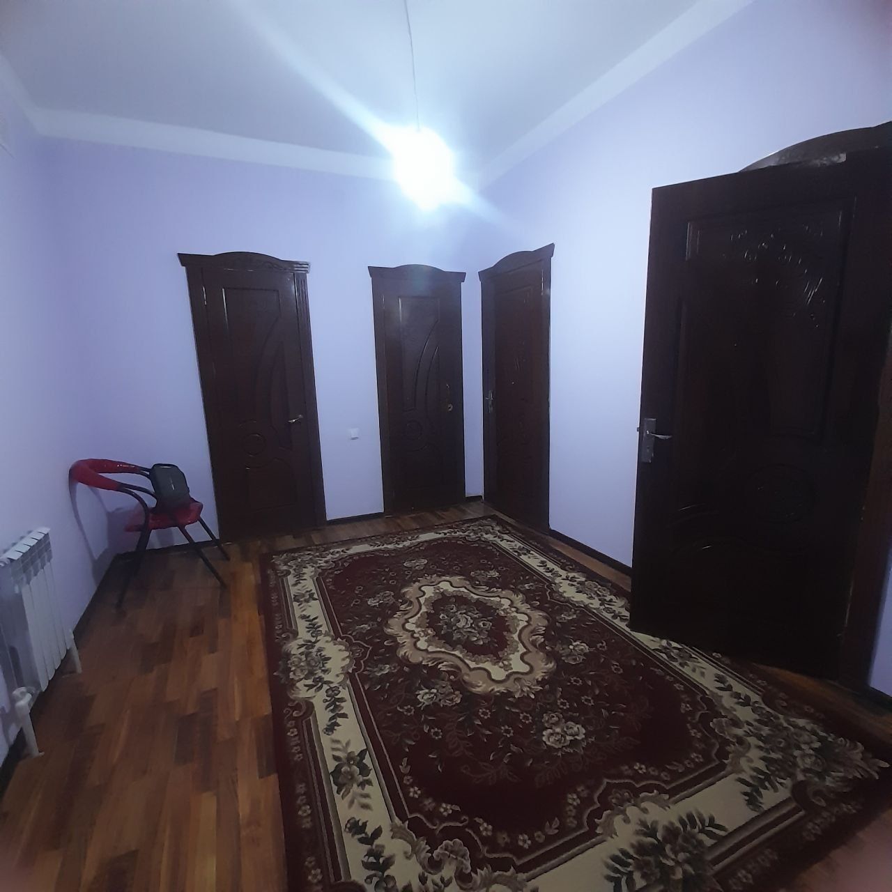 Qarshi kvartira sotiladi