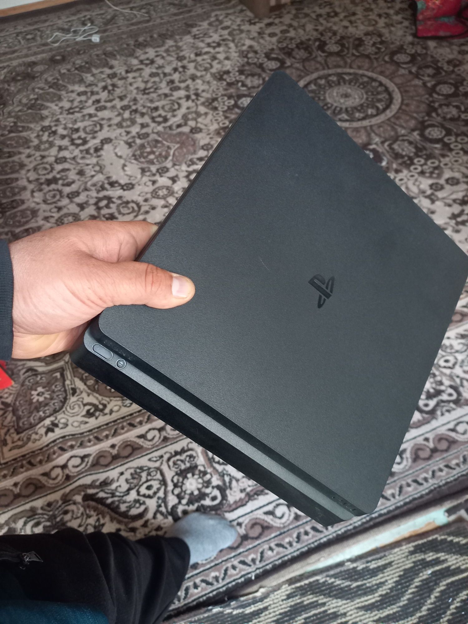 PS4 slim holati ideal yangi 1TB vzlom Golden Hen proshivfka bogan.