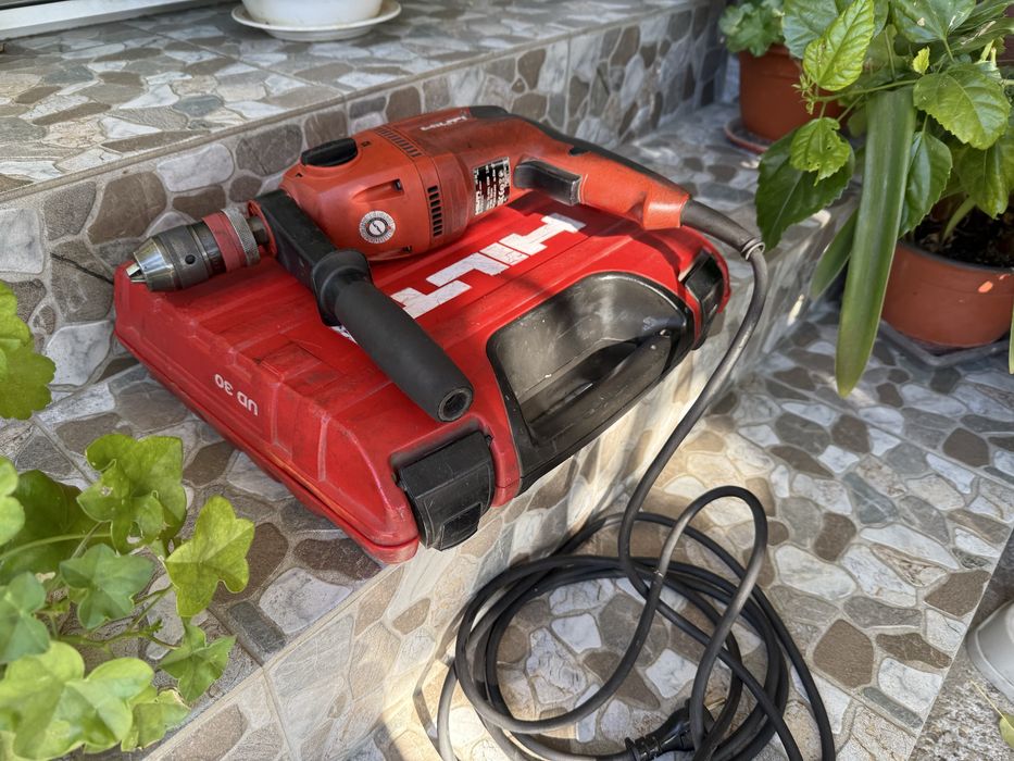 Mașină de găurit Hilti UD 30 – Profesională