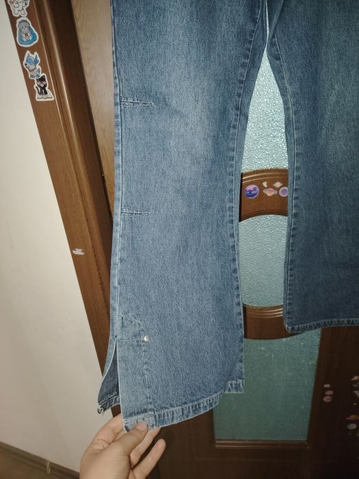 Vând 2 perechi jeans