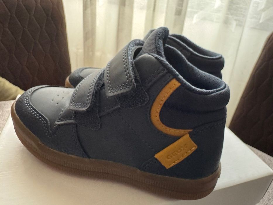 Детски обувки Geox - Нови ,НЕ да носени 17 см стелка