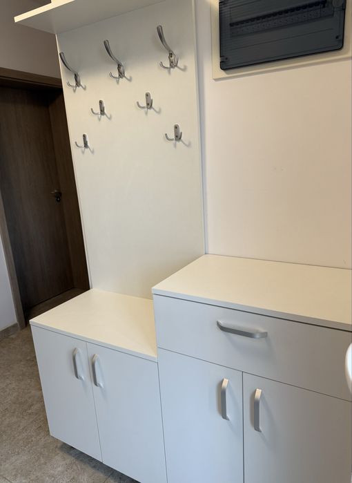 Cuier alb din pal cu MDF