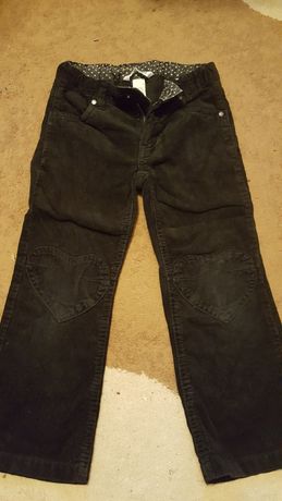 Pantaloni raiați mar 110 de la H&M