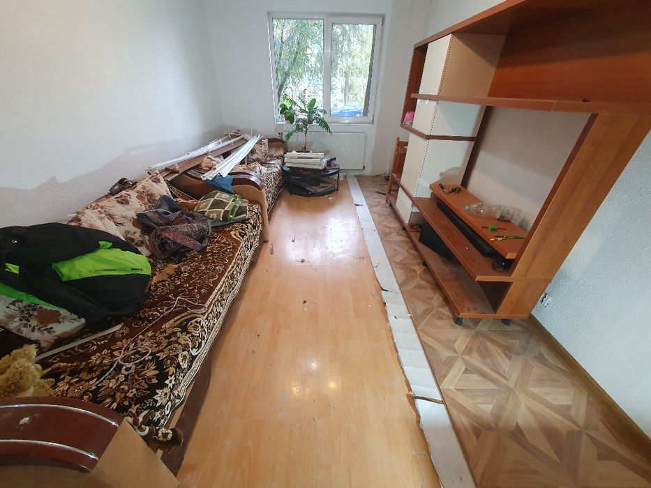 Zugrav glet parchet reparatii finisaje lavabil meserias montaj mobila