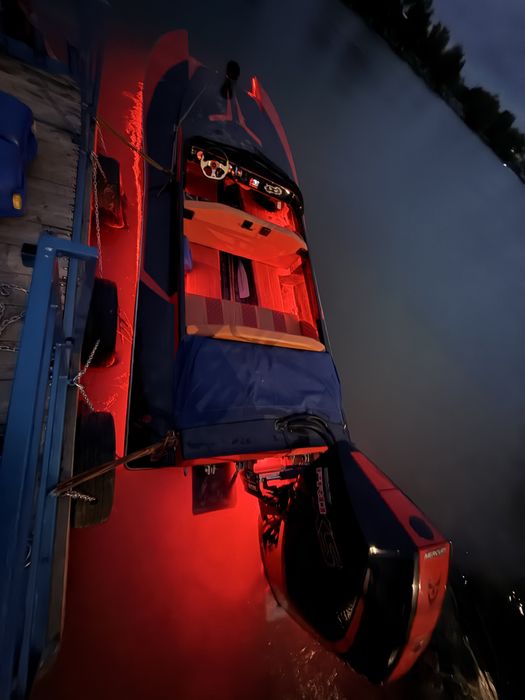 Eiminator Dytona 21 ft Racing boat