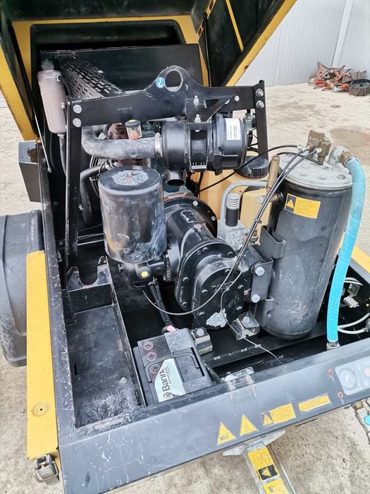 Пътностроителен компресор KAESER M43