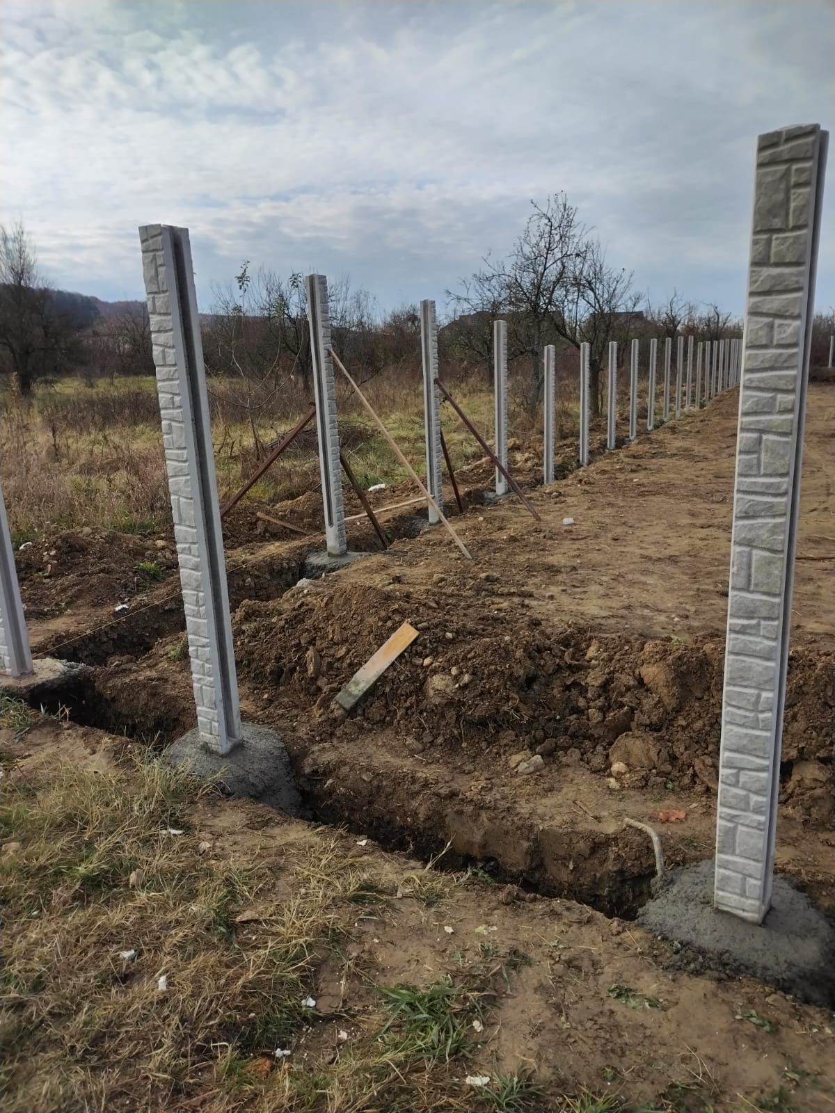 Garduri beton Împrejmuiri terenuri