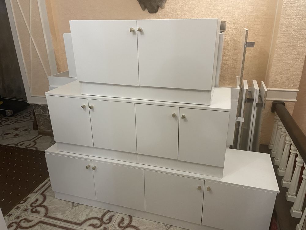 Срочно продам дешево Тумбы разные