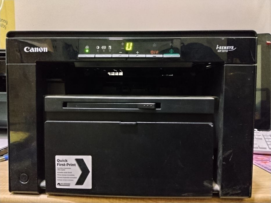 Продается принтер в отличном состоянии Canon 3010