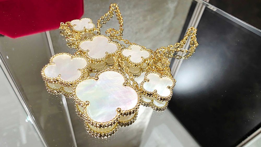 Van Cleef & Arpels VCA Gold 6 Magic Mother Pearl Alhambra Дамско Колие