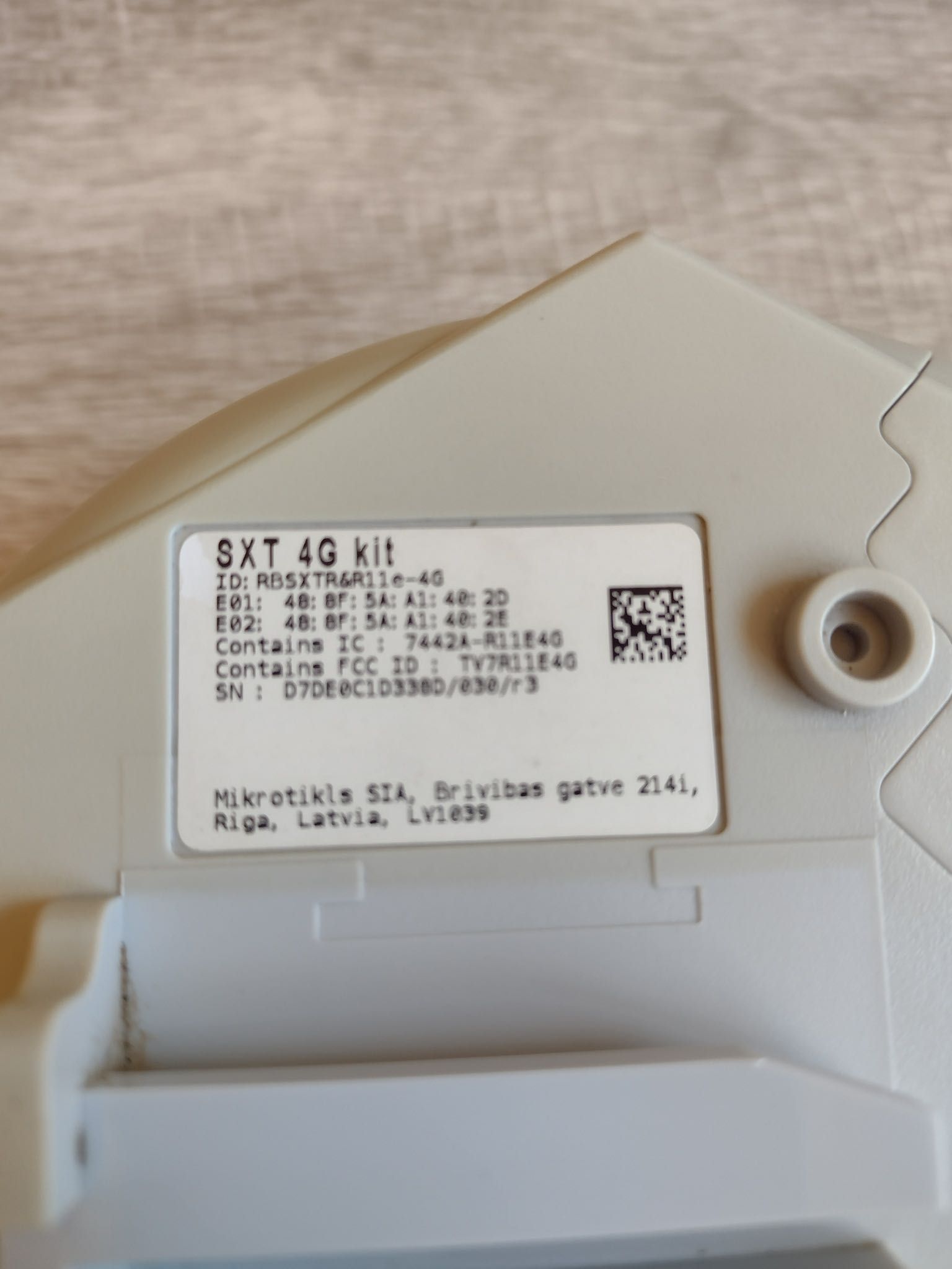 Mikrotik RBSXTR&11e4G
