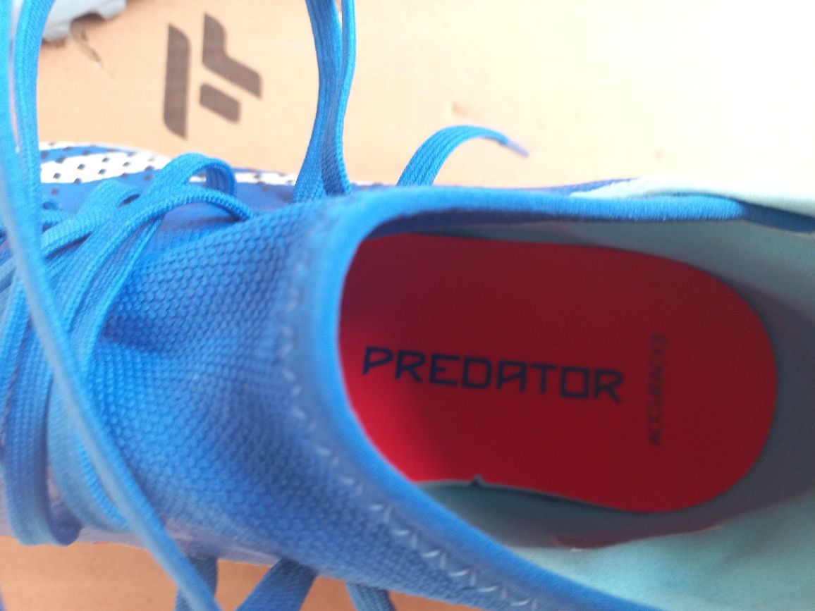 Adidas - Обувки футболни Predator Accuracy 3, р-р 42- 2/3