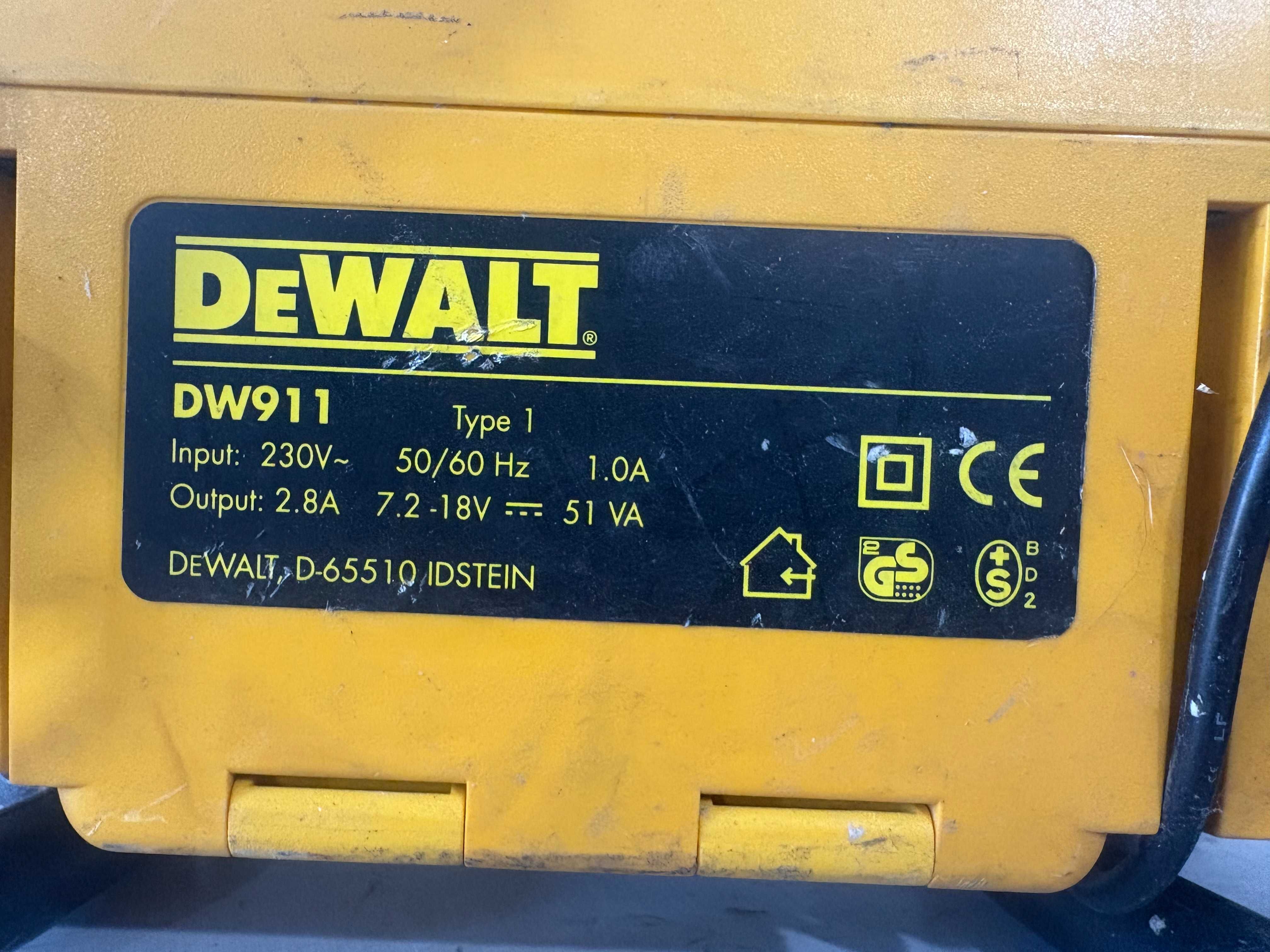 Радио - Dewalt DW911