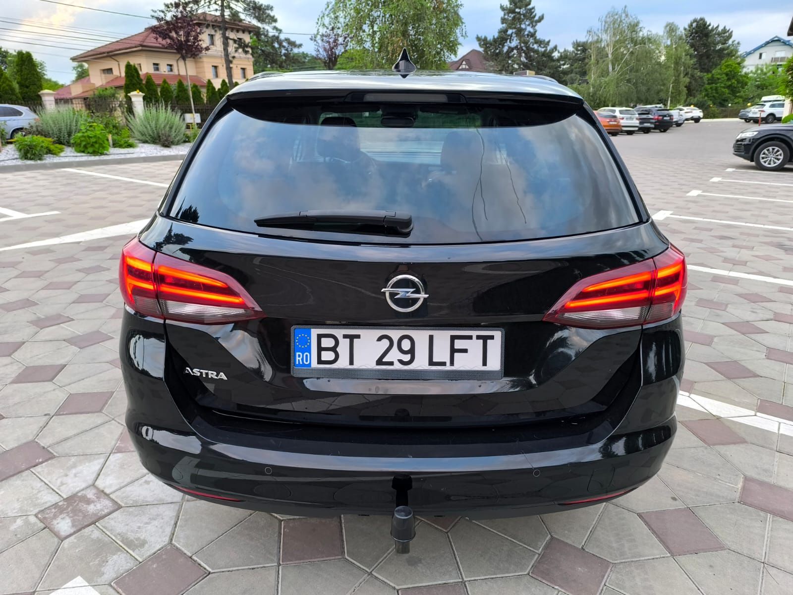 Vând Opel Astra K Sports Tourer+ an 2018, 100 kw, 136 CP, 1.6 automat
