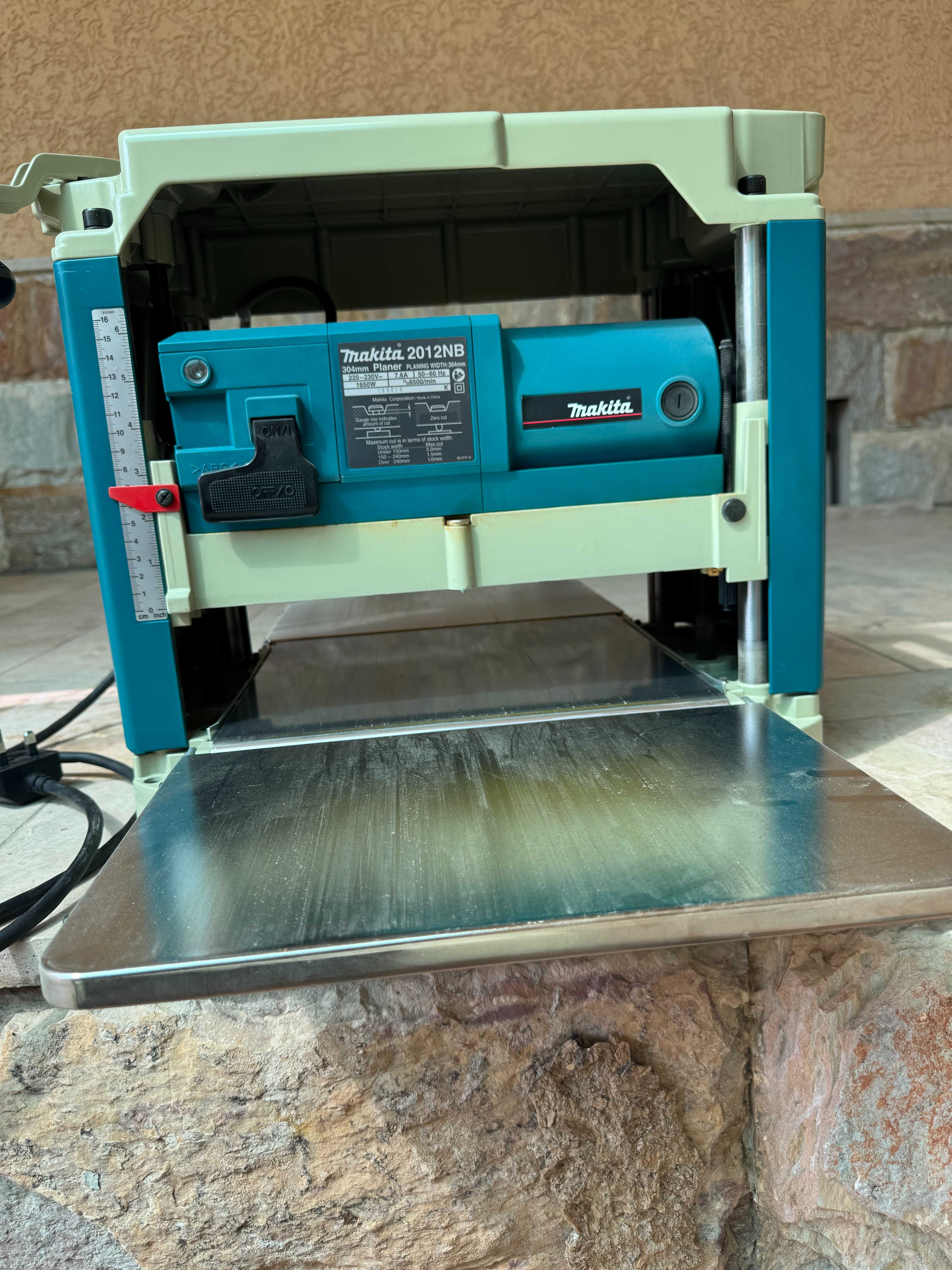 Reysmus MAKITA 2012 NB ishlatilmagan.