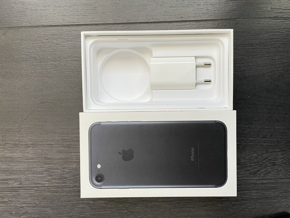 Iphone 7 / 32GB.