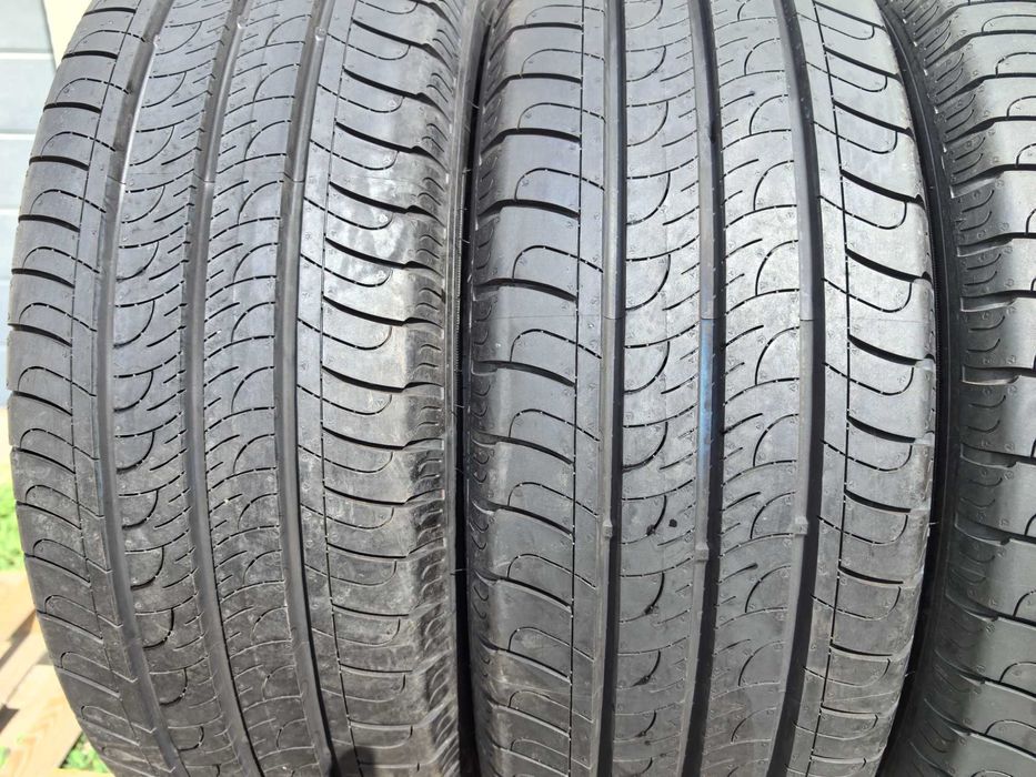 215/60/17 С Гудиур ДОТ 2019 г - Чисто нови ! Бусови !