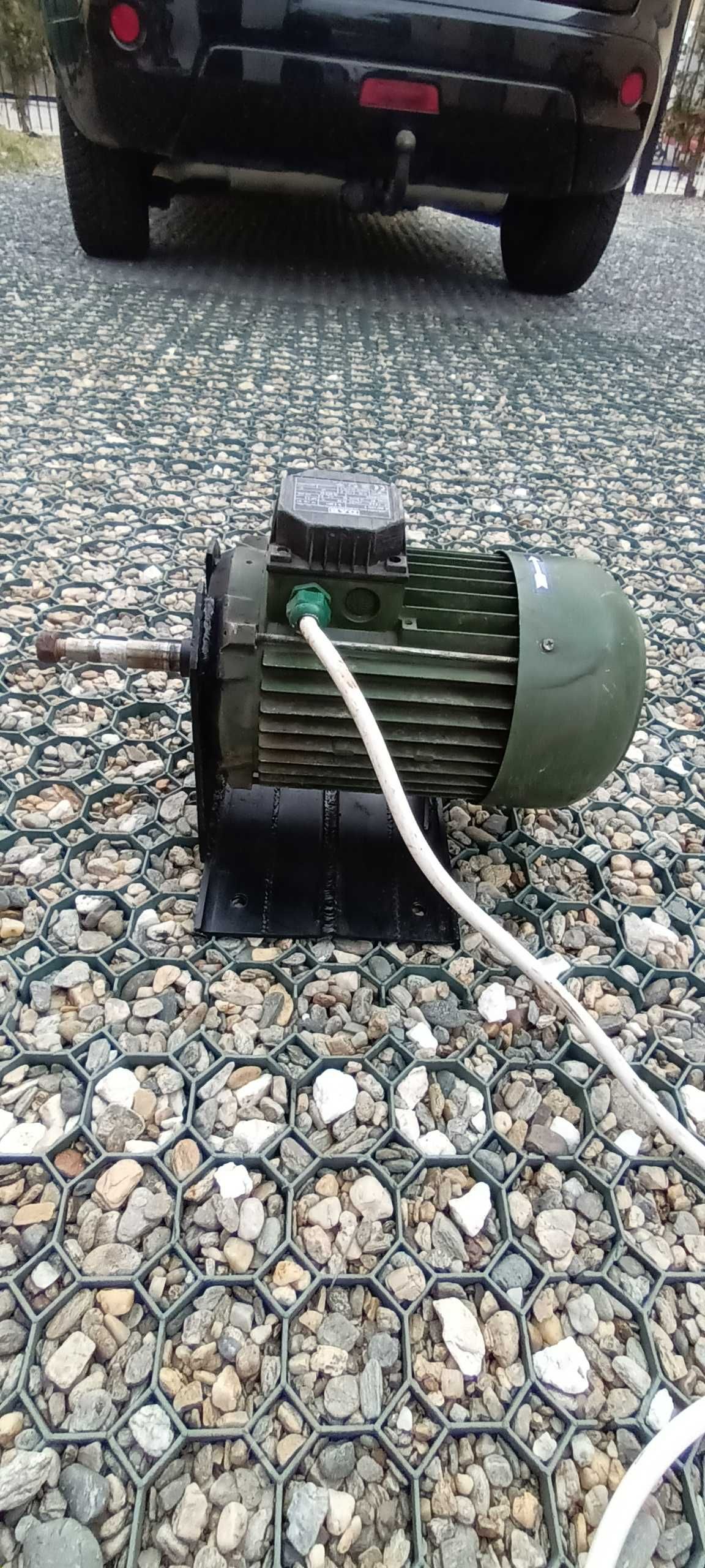 Motor trifazat 5,4 kw cu 2850 rotații pe minut