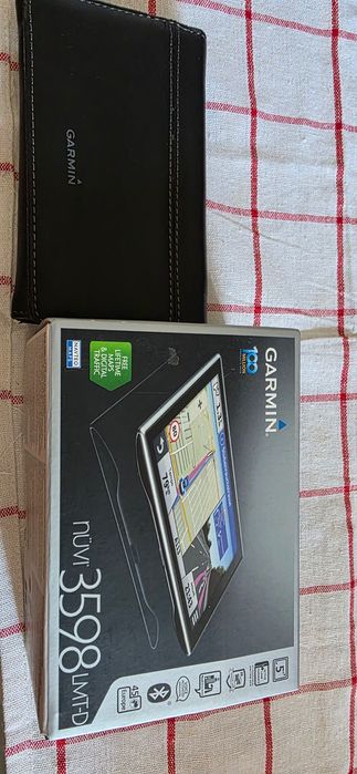 Навигация Garmin Nuvi 3598 LMT-D пълен комплект с карти за цяла Европа