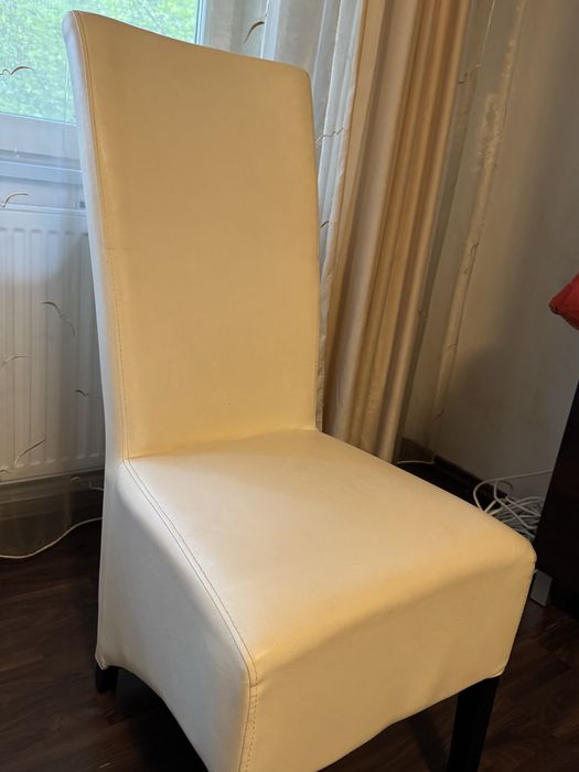 Scaune de dining confortabil