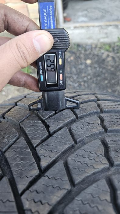 2бр гуми 235 60 18 дот 23 бриджстоун