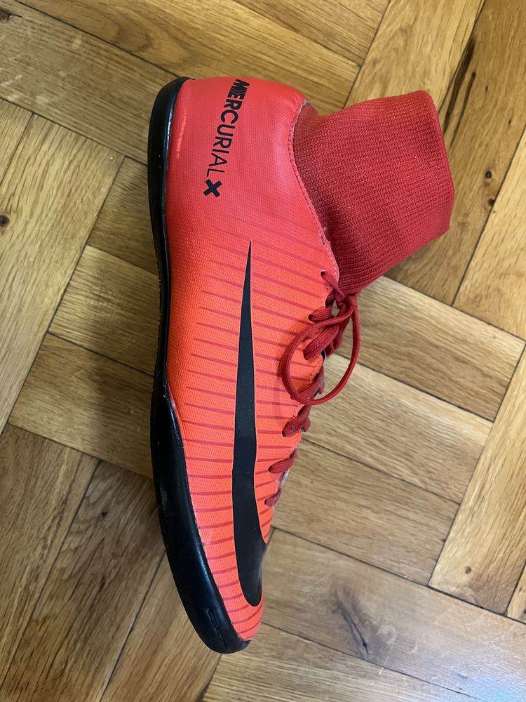 Nike стоножки за футбол