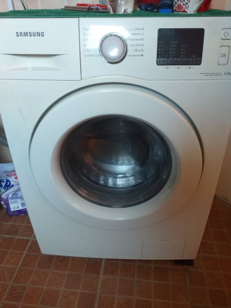 Mașină de spălat SAMSUNG!