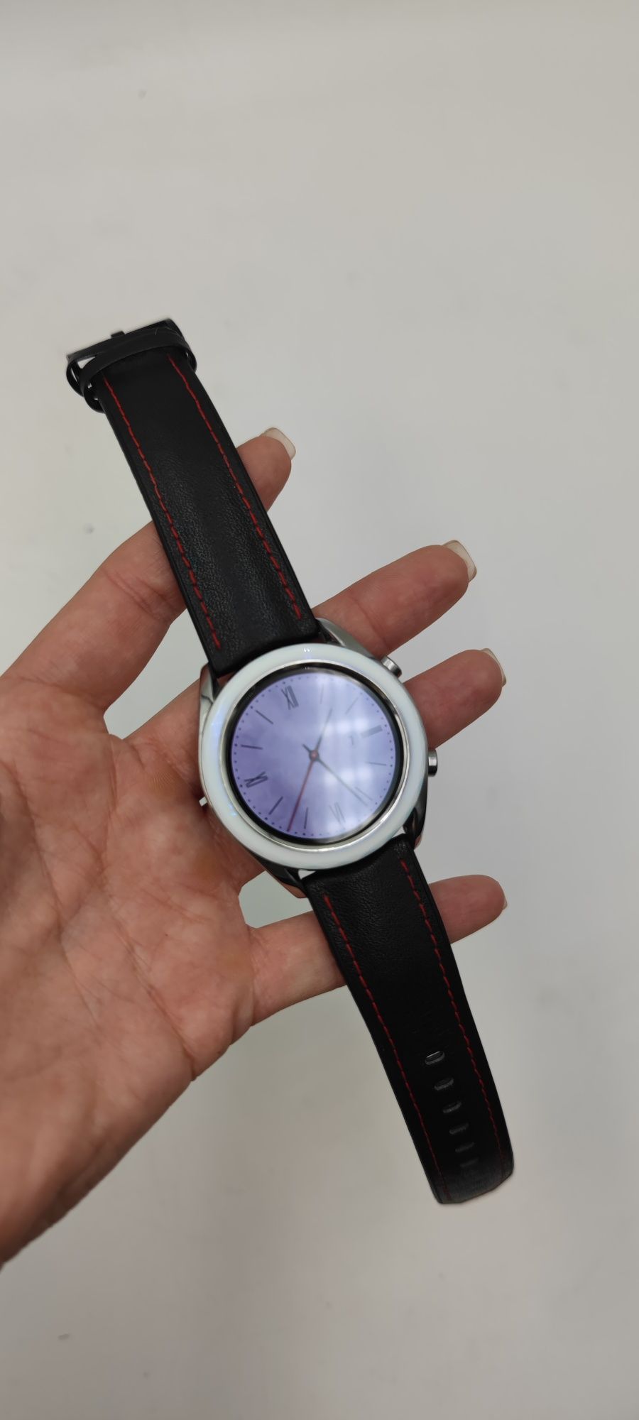 Умные часы Huawei Watch GT 42 мм Смарт часы