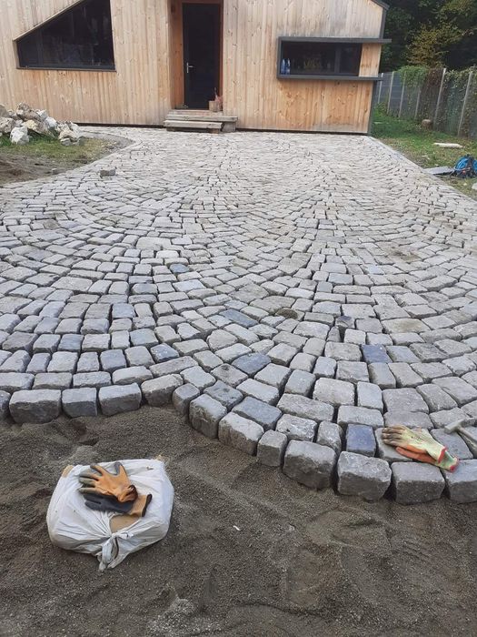 Piatră cubică Andezit, mă deplasez oriunde în Țară