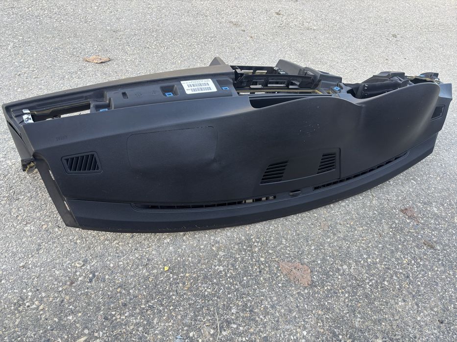 BMW E90 арматурно табло