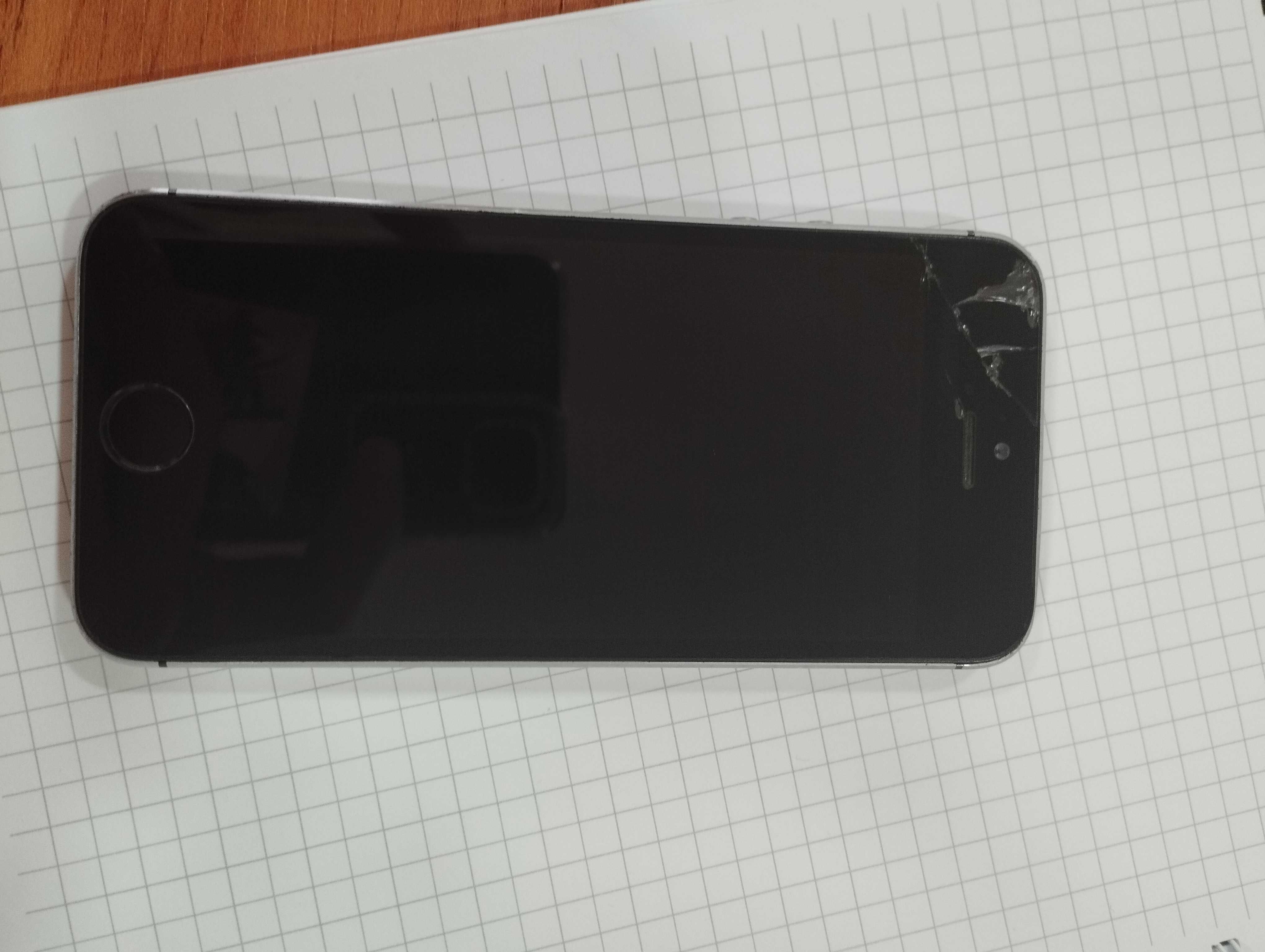 iPhone 5s space grey