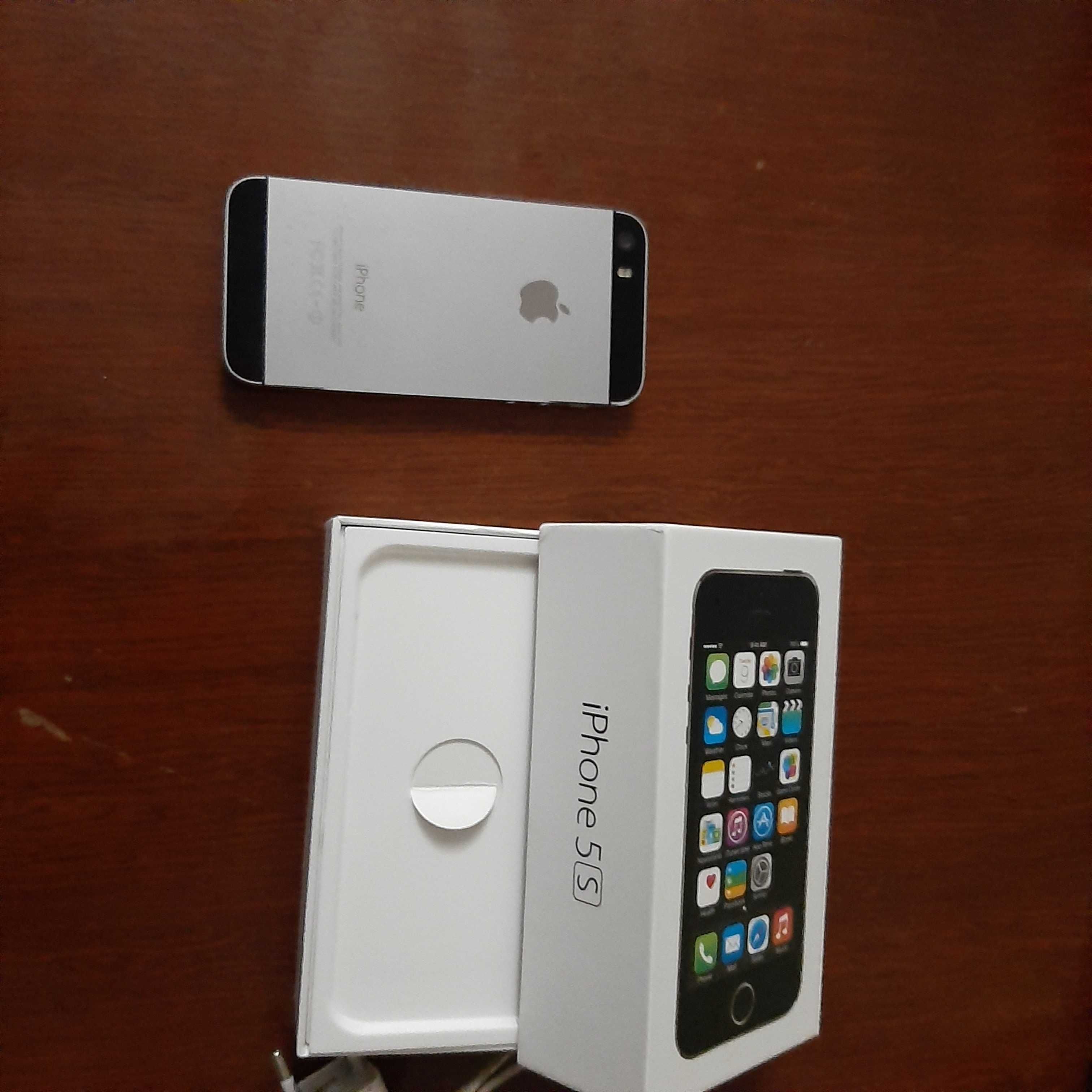 Продам IPhone 5S