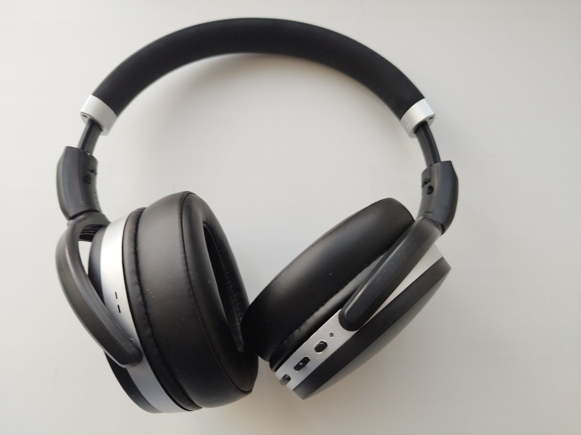 Наушники Sennheiser HD 4.50 BTNC